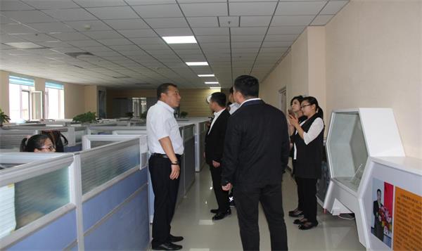 旅行办公区.jpg 旅行办公区.jpg