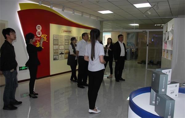 了解企业文化、企业荣誉.jpg 了解企业文化、企业荣誉.jpg